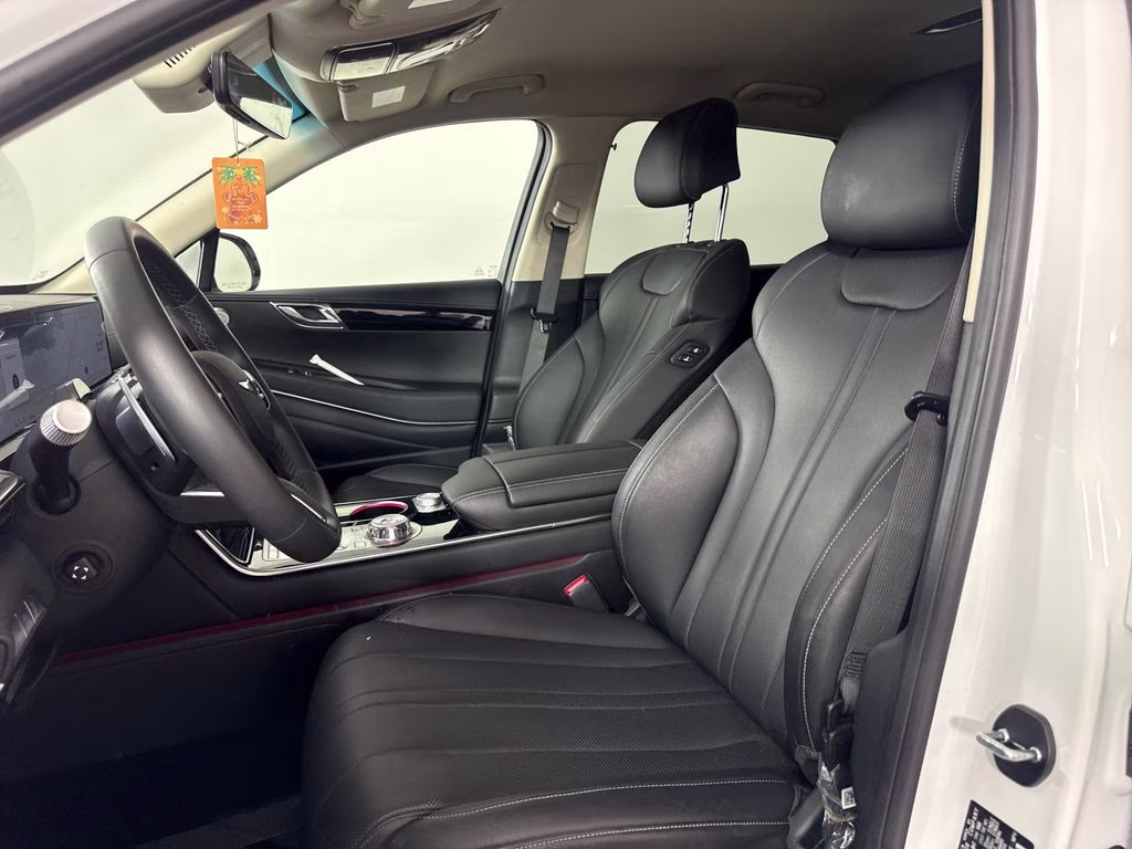 2026 Alta White Genesis GV80 2.5T RWD SUV
