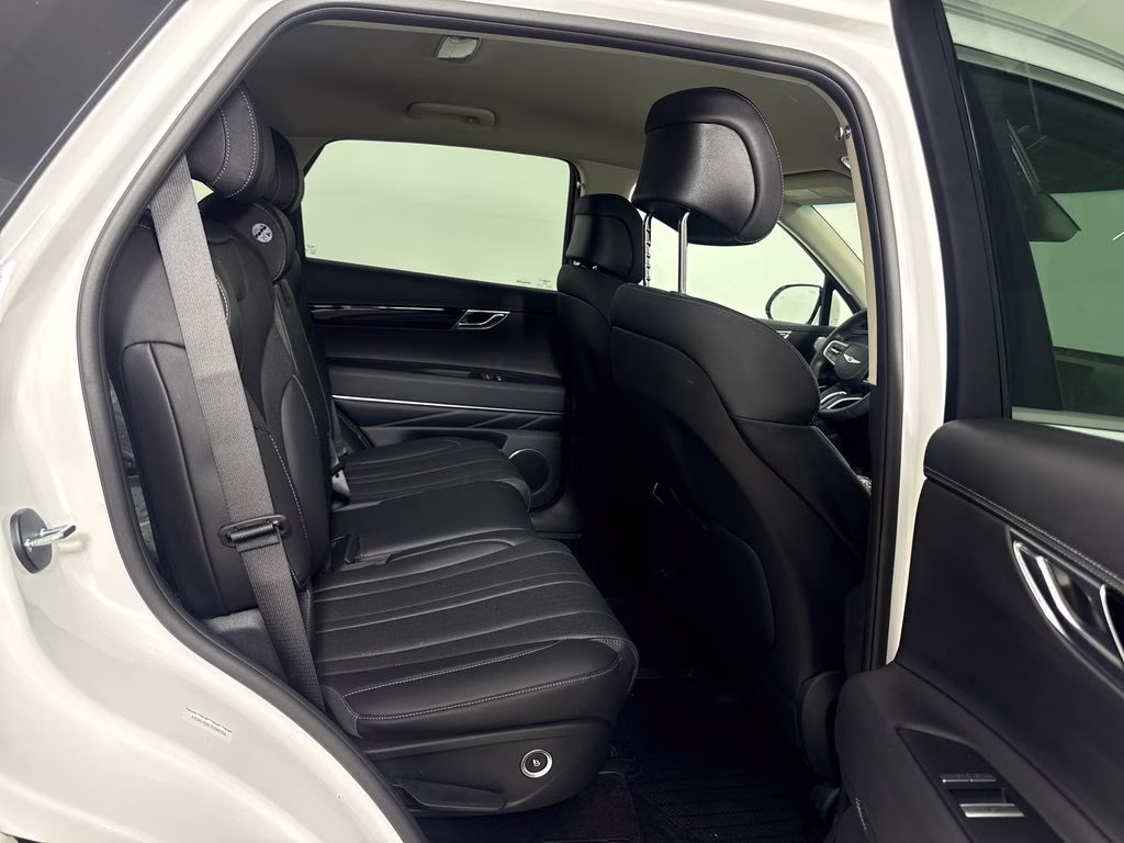2026 Alta White Genesis GV80 2.5T RWD SUV