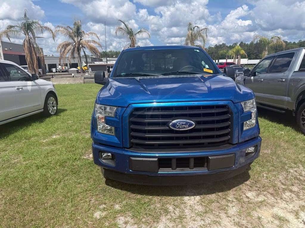 2015 Blue Flame Metallic Ford F-150 XLT RWD Truck