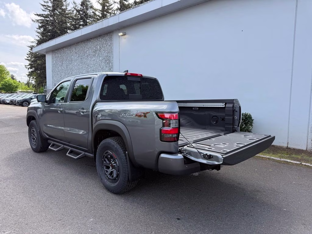 2026 Gun Metallic Nissan Frontier PRO-4X 4X4 Truck