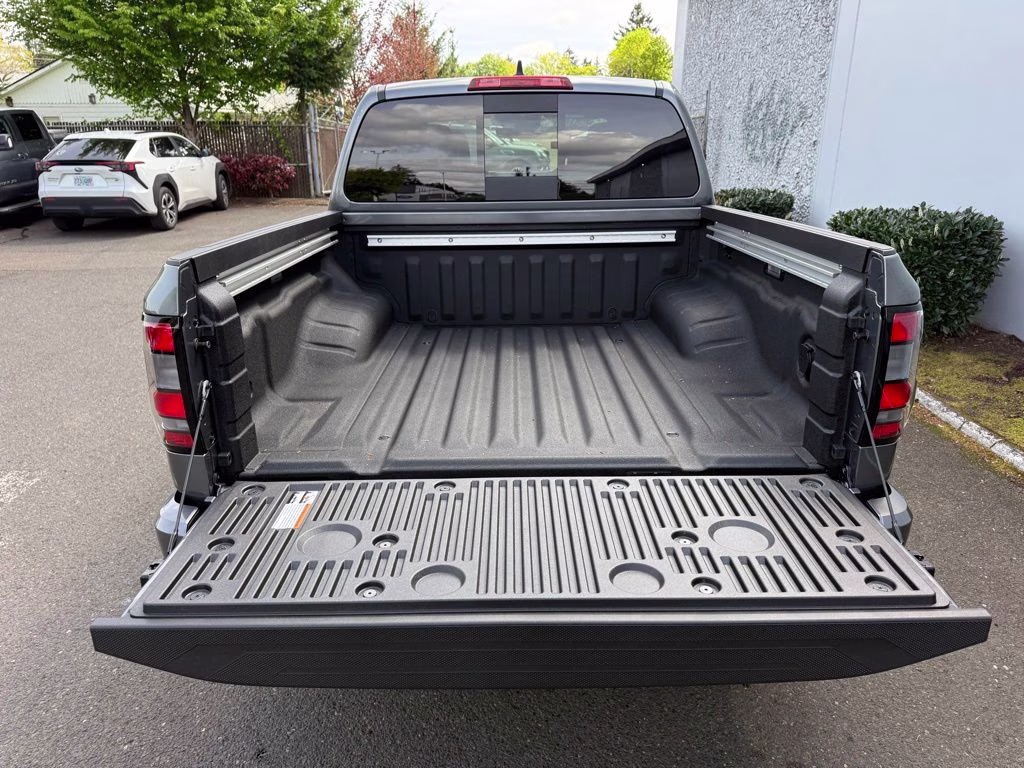 2026 Gun Metallic Nissan Frontier PRO-4X 4X4 Truck