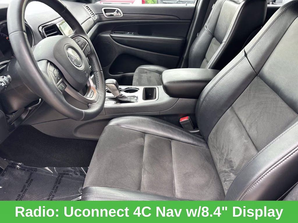 2019 Diamond Black Crystal Pearlcoat Jeep Grand Cherokee Altitude 4X4 SUV
