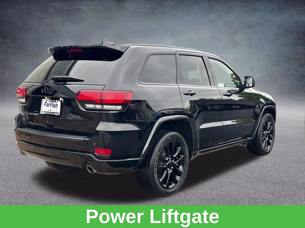 2019 Diamond Black Crystal Pearlcoat Jeep Grand Cherokee Altitude 4X4 SUV