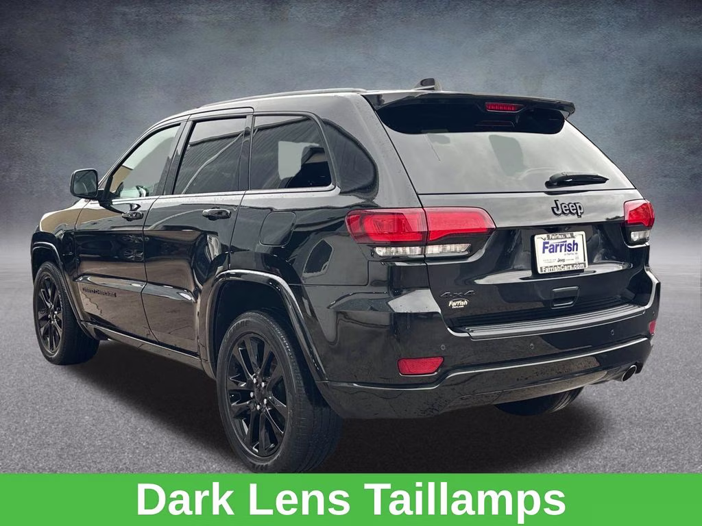 2019 Diamond Black Crystal Pearlcoat Jeep Grand Cherokee Altitude 4X4 SUV