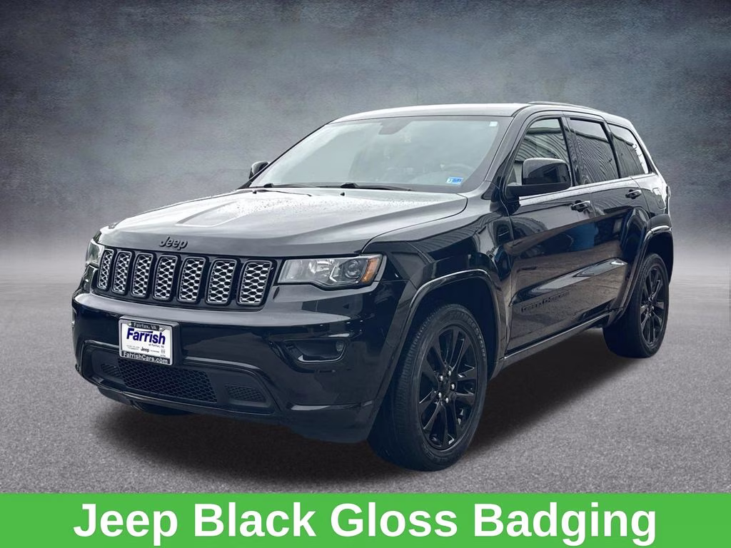 2019 Diamond Black Crystal Pearlcoat Jeep Grand Cherokee Altitude 4X4 SUV