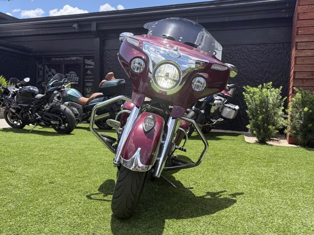 2019 BURGUNDY Indian ROADMASTER