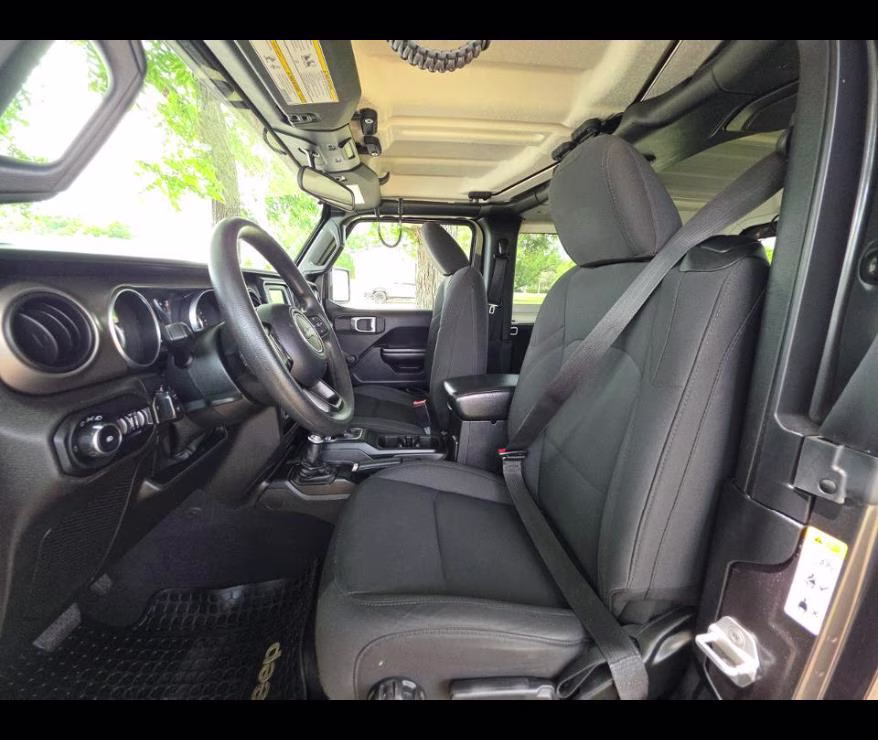 2018 Granite Crystal Metallic Clearcoat Jeep Wrangler Sport 4X4 SUV