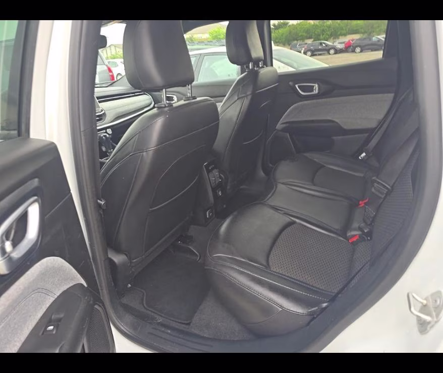 2023 Bright White Clearcoat Jeep Compass Latitude 4X4 SUV