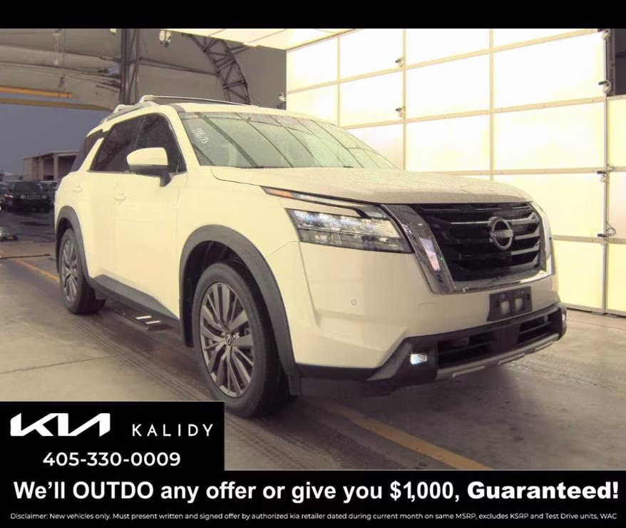 2022 Nissan Pathfinder SL 2WD FWD
