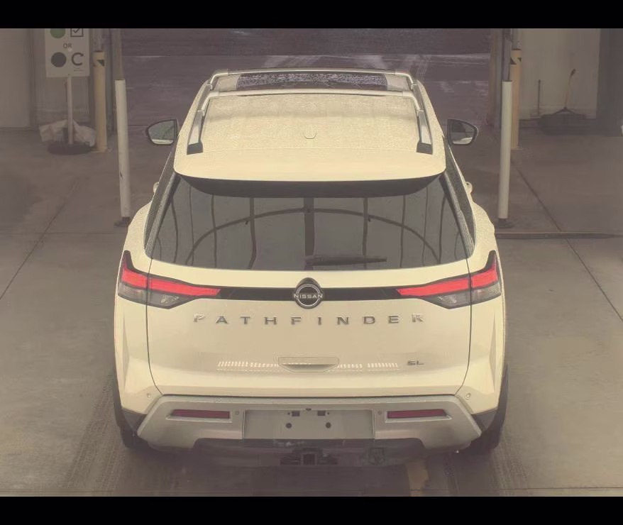 2022 Nissan Pathfinder SL 2WD FWD