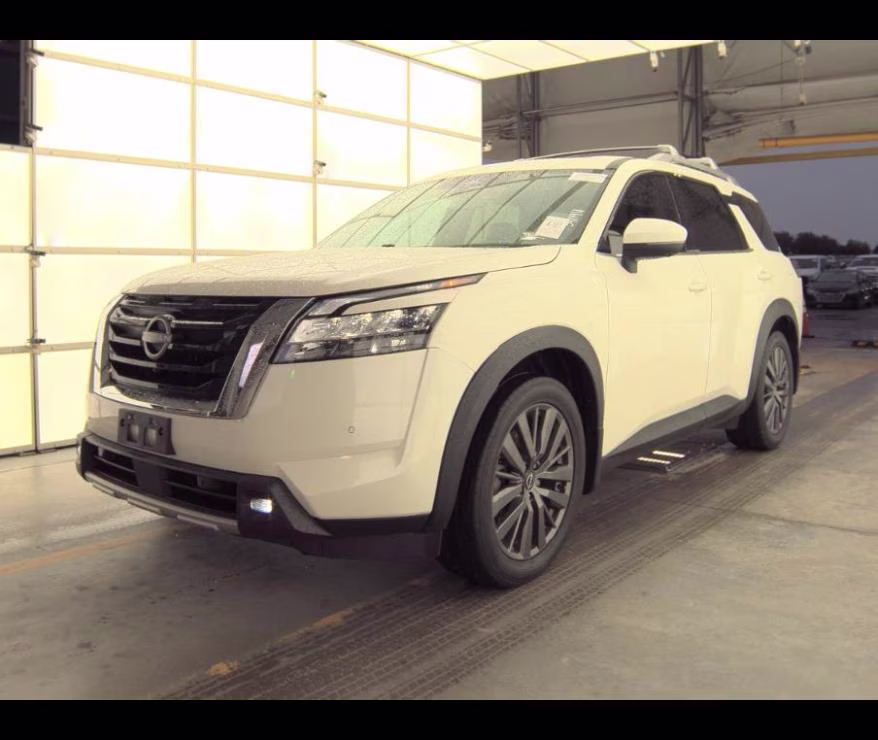 2022 Nissan Pathfinder SL 2WD FWD
