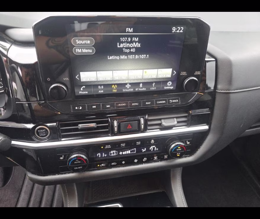 2022 Nissan Pathfinder SL 2WD FWD
