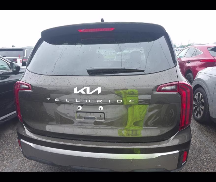 2025 Dark Moss Kia Telluride S FWD SUV