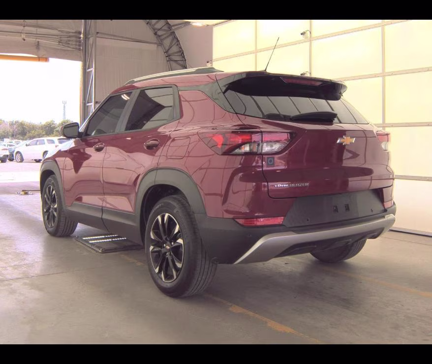 2021 Scarlet Red Metallic Chevrolet Trailblazer LT FWD SUV