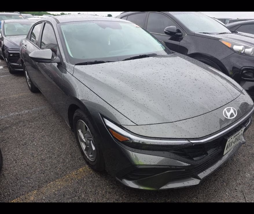 2025 Amazon Gray Hyundai Elantra SE FWD Sedan