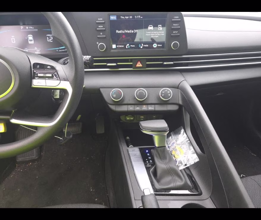 2025 Amazon Gray Hyundai Elantra SE FWD Sedan
