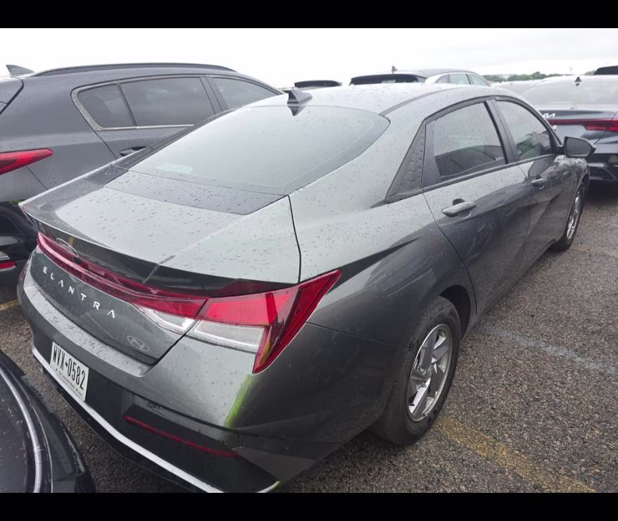 2025 Amazon Gray Hyundai Elantra SE FWD Sedan