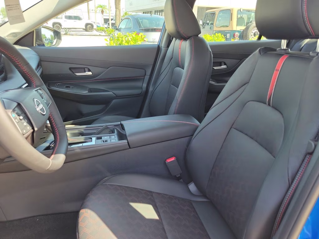 2026 Bluestone Pearl/Super Blk Nissan Sentra SR FWD Sedan