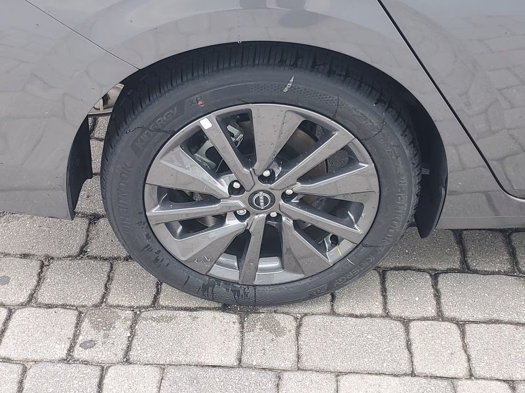 2026 Gun Metallic Nissan Sentra SL FWD Sedan