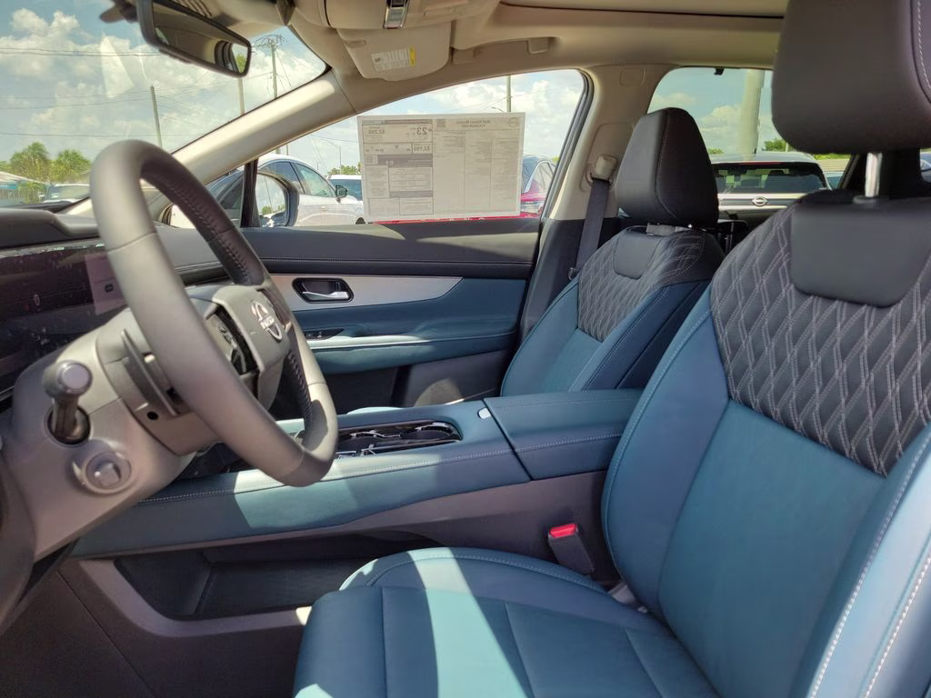 2026 Gun Metallic Nissan Murano Platinum AWD SUV