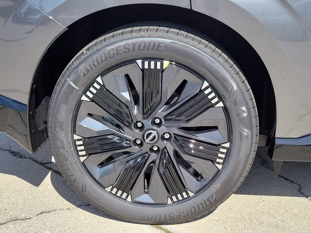 2026 Gun Metallic Nissan Murano Platinum AWD SUV
