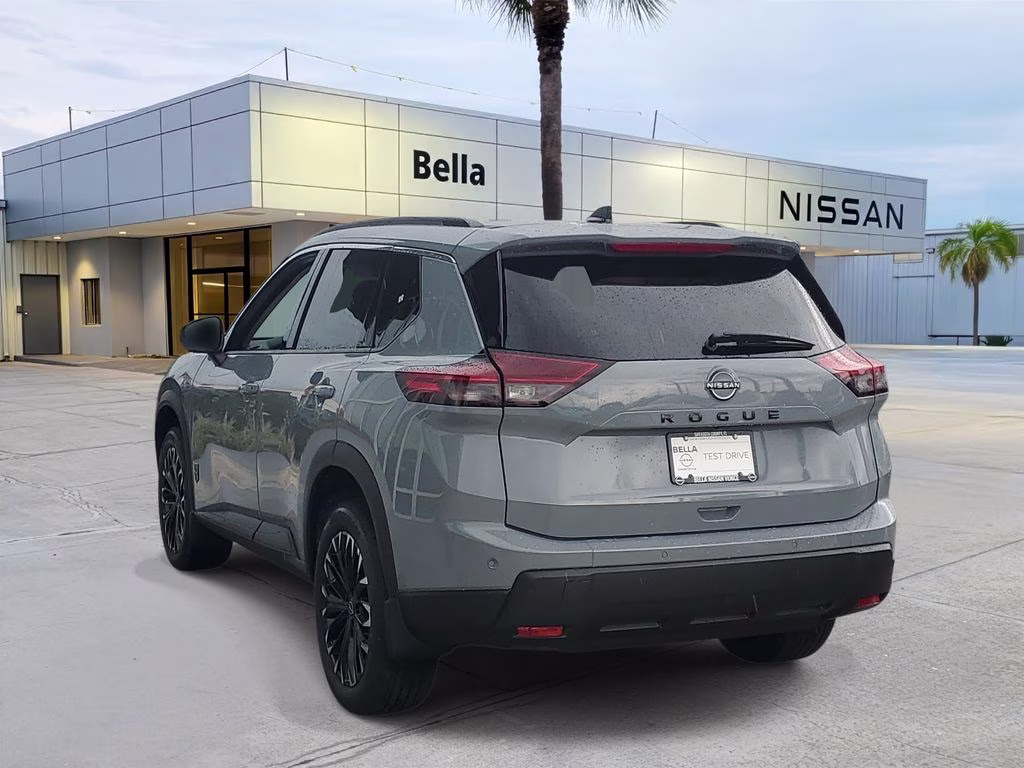 2026 Boulder Gray Pearl Nissan Rogue Dark Armor FWD SUV