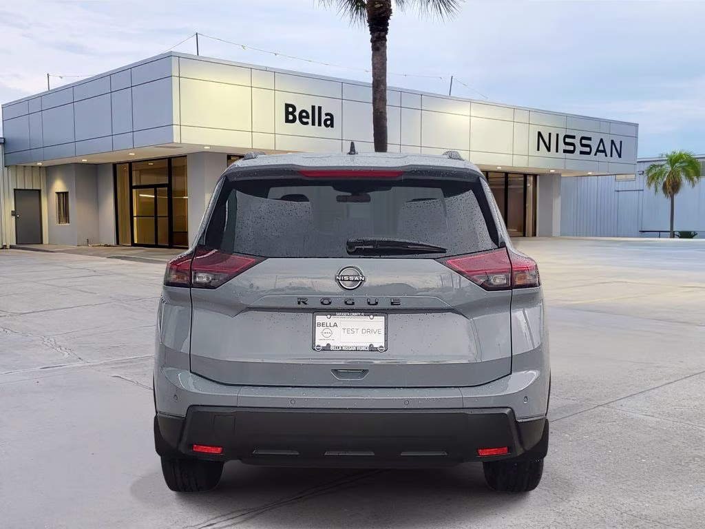 2026 Boulder Gray Pearl Nissan Rogue Dark Armor FWD SUV