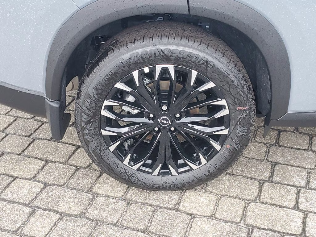 2026 Boulder Gray Pearl Nissan Rogue Dark Armor FWD SUV