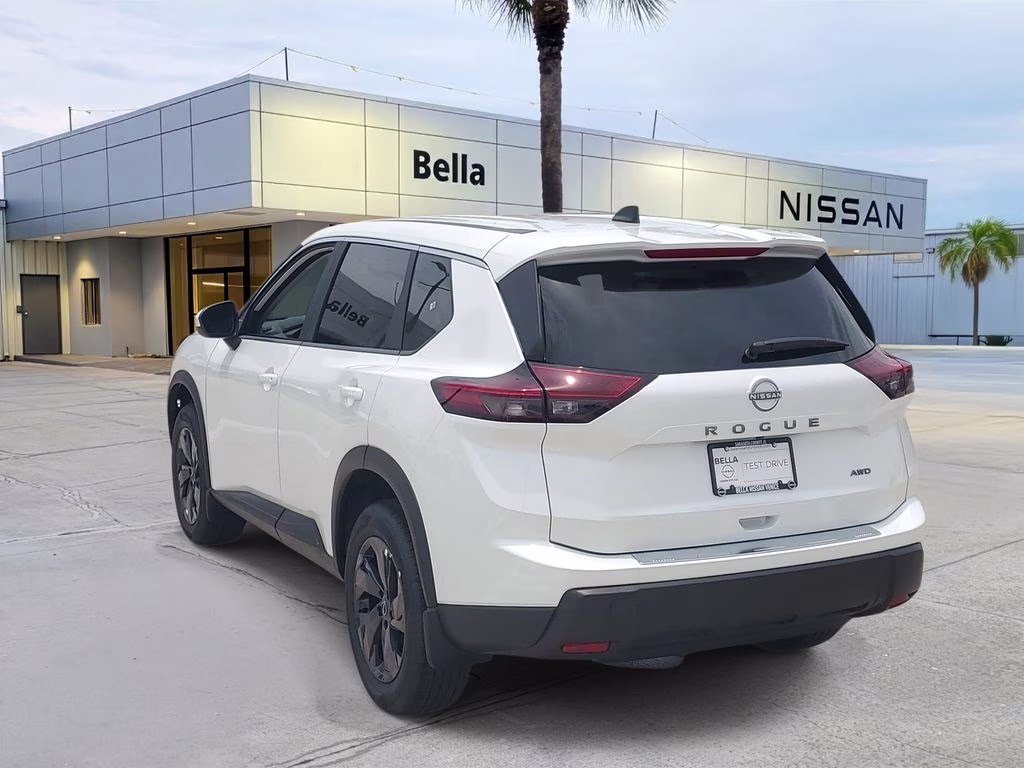 2026 Everest White Pearl Tricoat Nissan Rogue SV AWD SUV