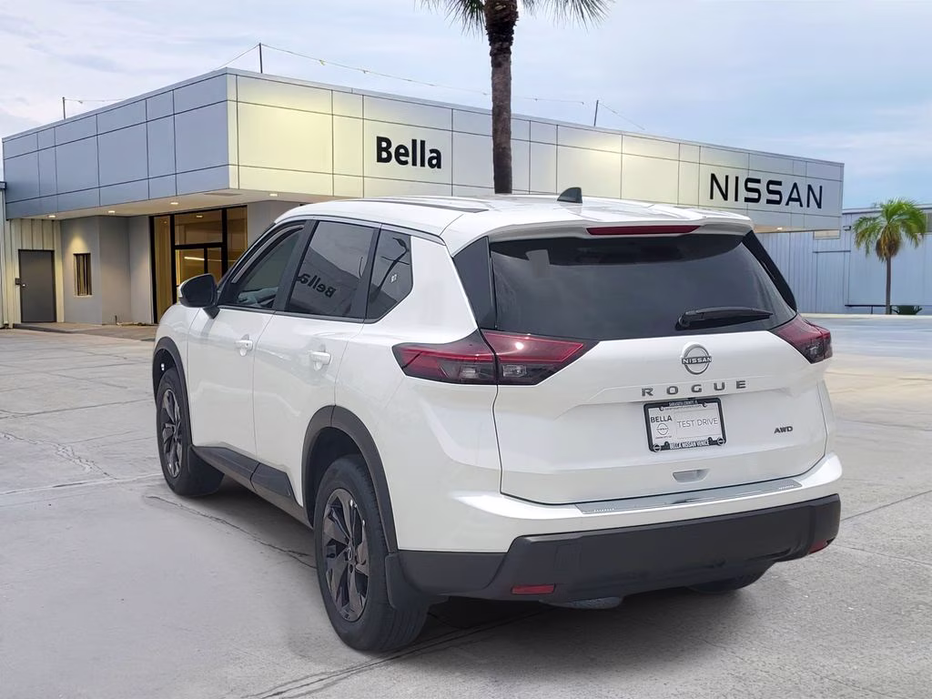 2026 Everest White Pearl Tricoat Nissan Rogue SV AWD SUV