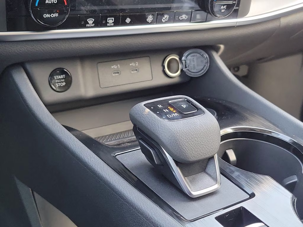 2026 Everest White Pearl Tricoat Nissan Rogue SV AWD SUV