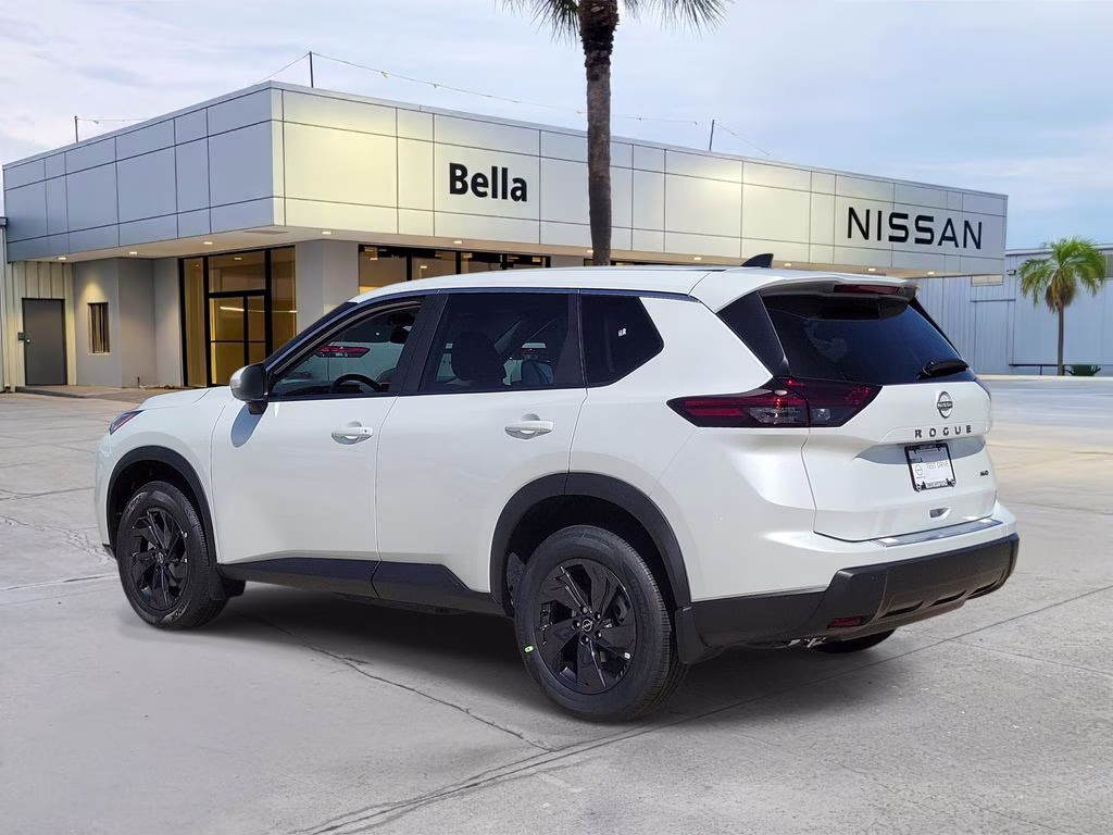 2026 Everest White Pearl Tricoat Nissan Rogue SV AWD SUV