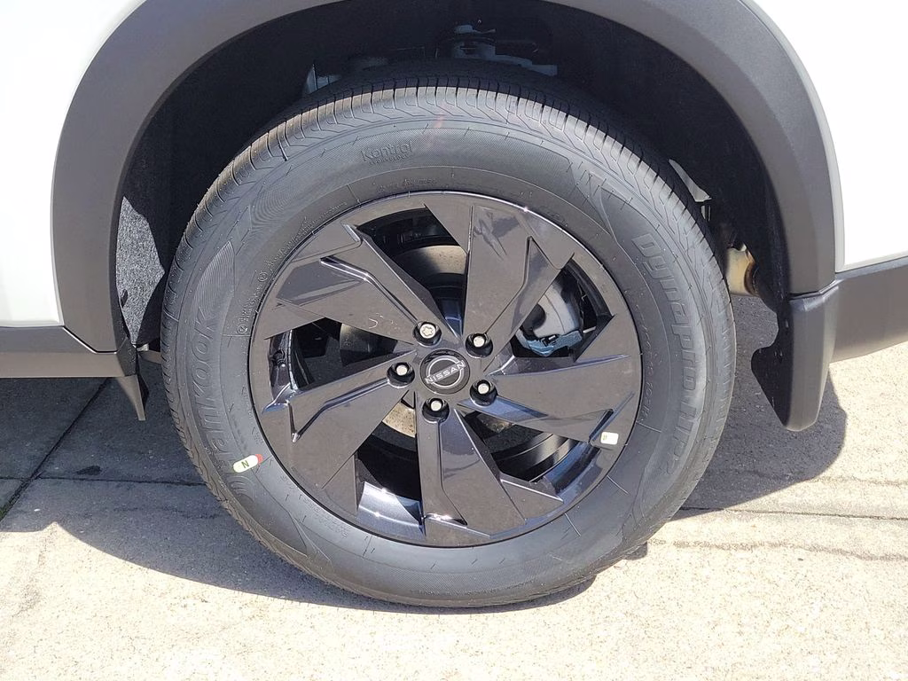 2026 Everest White Pearl Tricoat Nissan Rogue SV AWD SUV