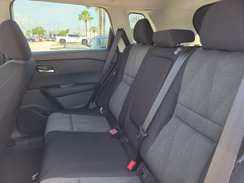2026 Everest White Pearl Tricoat Nissan Rogue SV AWD SUV