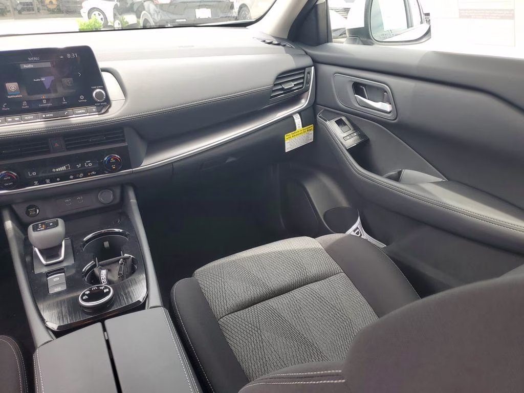 2026 Everest White Pearl Tricoat Nissan Rogue SV AWD SUV