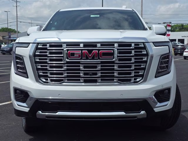 2026 Summit White GMC Yukon XL Denali 4X4 SUV