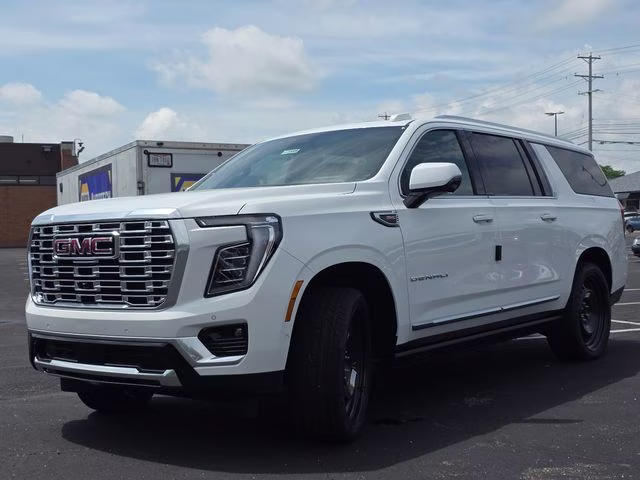 2026 Summit White GMC Yukon XL Denali 4X4 SUV