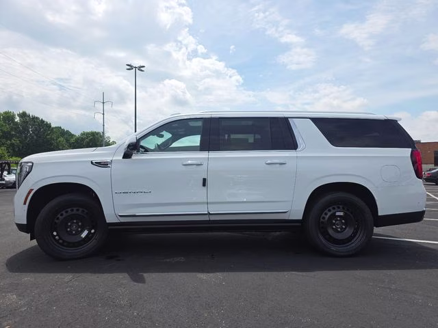 2026 Summit White GMC Yukon XL Denali 4X4 SUV