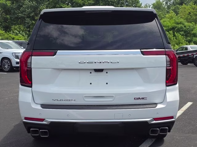 2026 Summit White GMC Yukon XL Denali 4X4 SUV