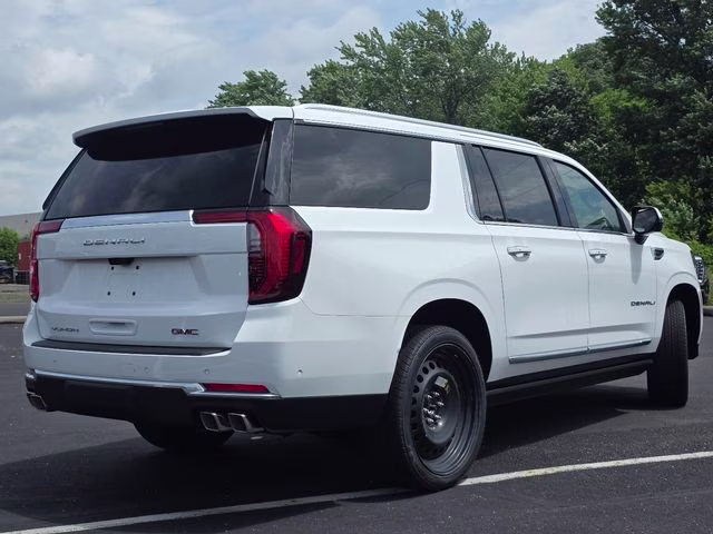 2026 Summit White GMC Yukon XL Denali 4X4 SUV