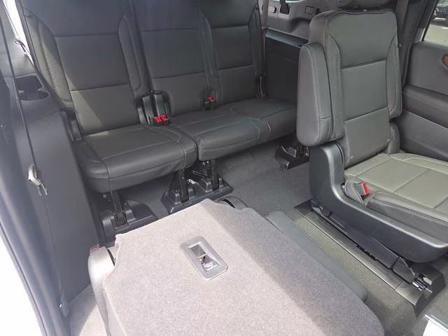 2026 Summit White GMC Yukon XL Denali 4X4 SUV