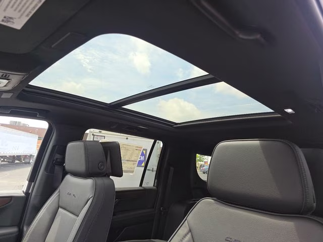 2026 Summit White GMC Yukon XL Denali 4X4 SUV