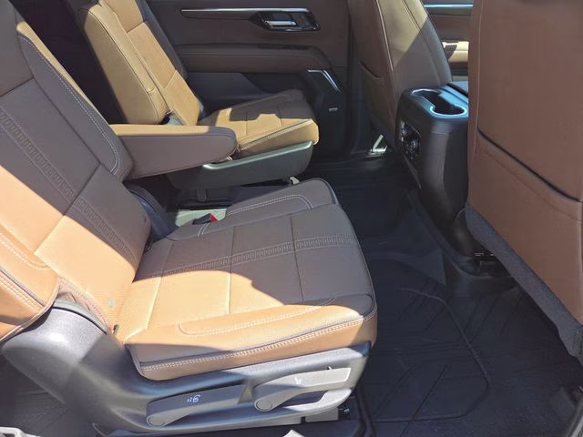 2026 Polar White Tricoat Chevrolet Suburban High Country 4X4 SUV