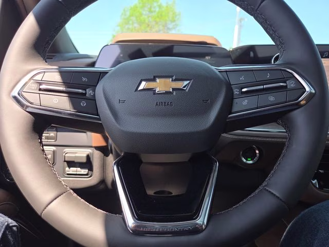 2026 Polar White Tricoat Chevrolet Suburban High Country 4X4 SUV