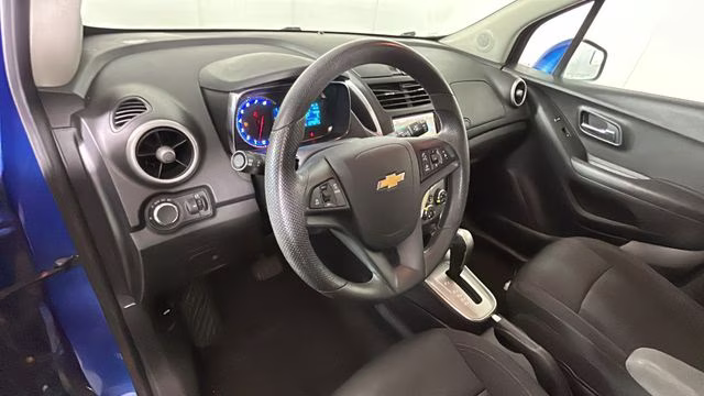 2016 Brilliant Blue Metallic Chevrolet Trax LT FWD SUV