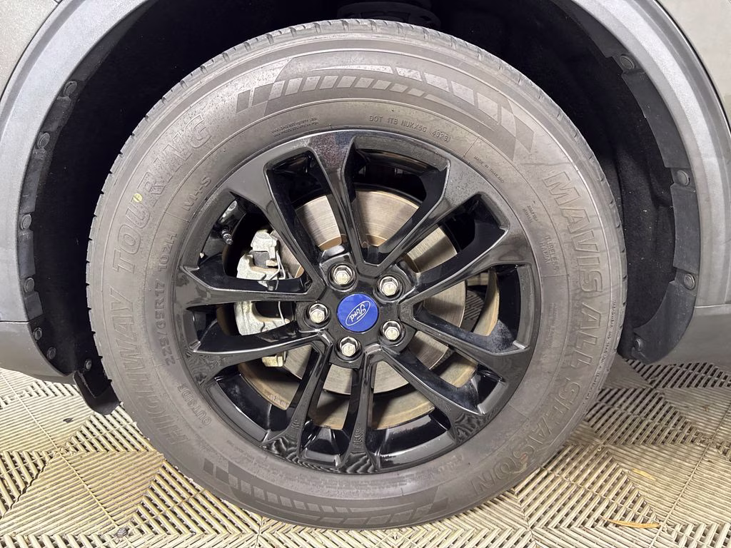 2020 Magnetic Ford Escape Hybrid SE Sport FWD SUV