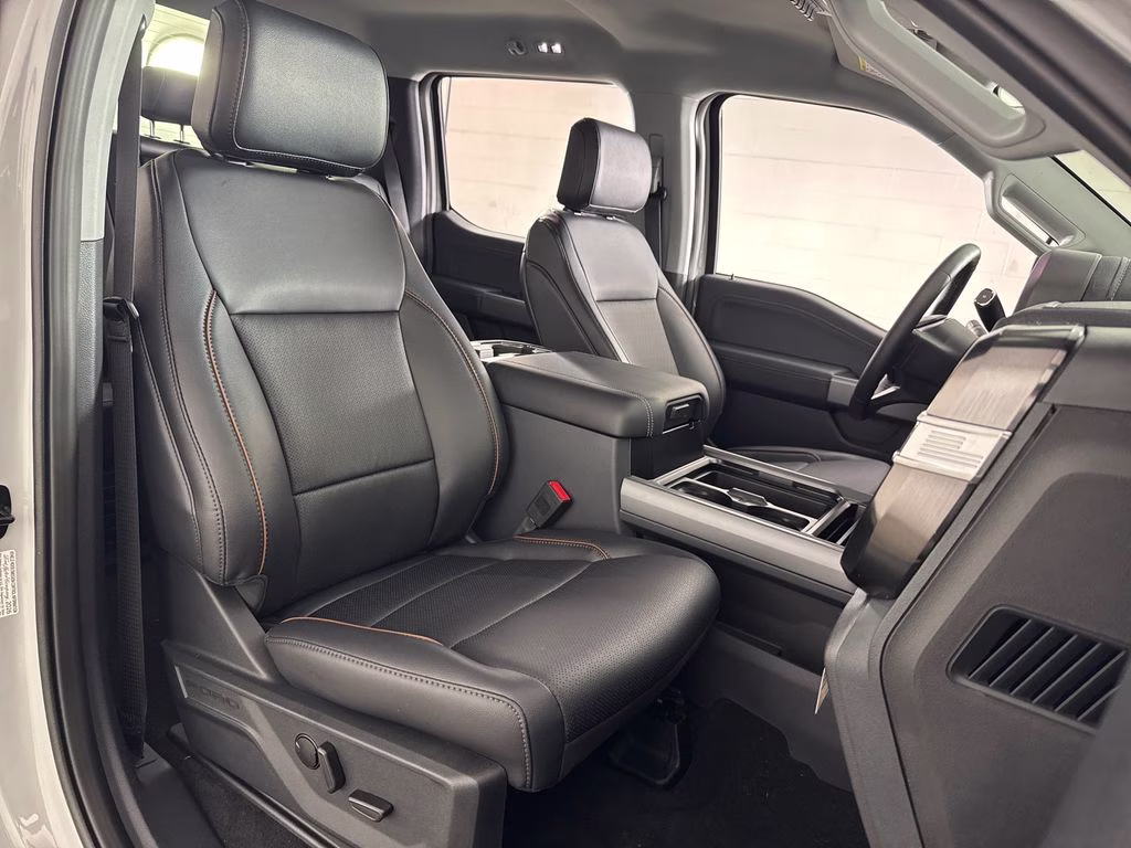 2026 Avalanche Ford Super Duty F-250 SRW Lariat 4X4 Truck