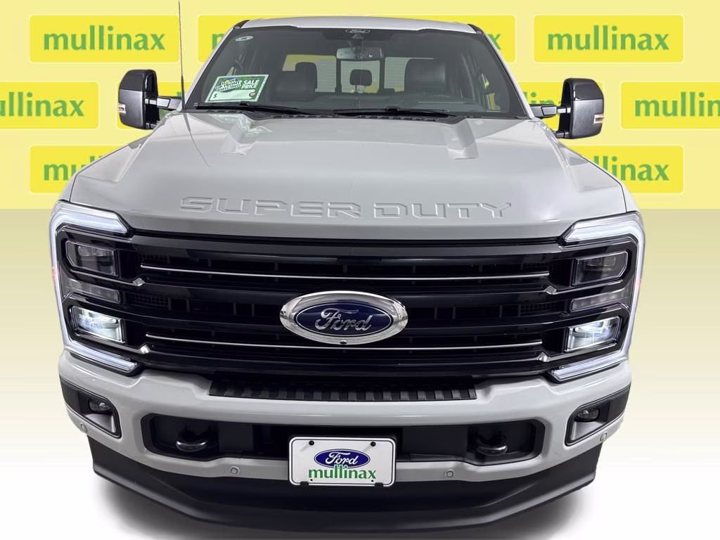 2026 Avalanche Ford Super Duty F-350 SRW 4X4 Truck