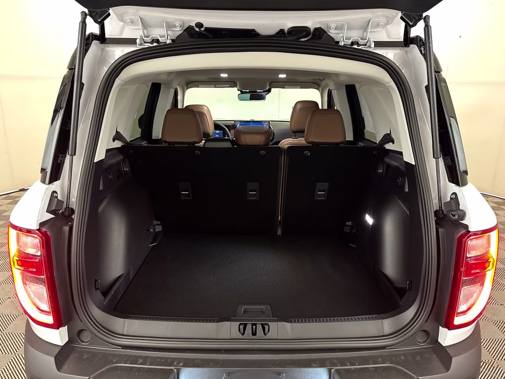 2026 Oxford White Ford Bronco Sport Outer Banks 4X4 SUV