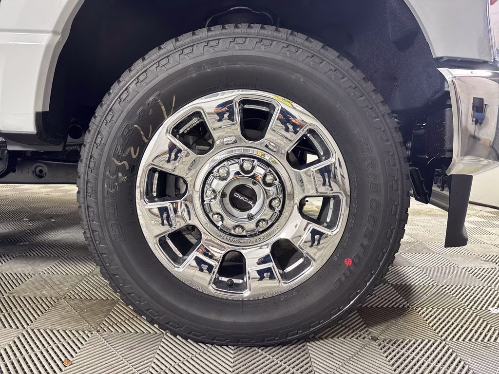 2026 Avalanche Ford Super Duty F-250 SRW Lariat 4X4 Truck